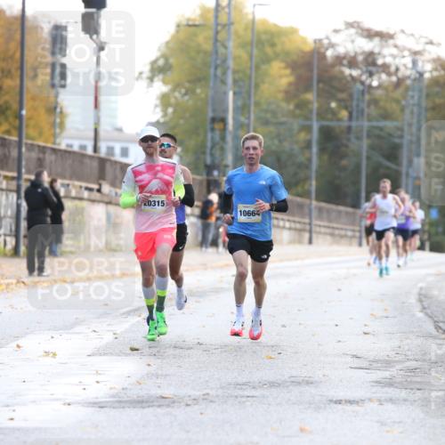 25.10.2026 - hella hamburg halbmarathon Jannik Wohlers http://msf.ph/oto/10847973 25.10.2026 10:13:07 Lombardsbrücke  meine-sportfotos.de