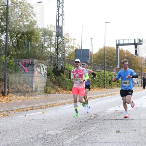 25.10.2026 - hella hamburg halbmarathon Jannik Wohlers http://msf.ph/oto/10847978 25.10.2026 10:13:11 Lombardsbrücke 20315, 10664, 9319 meine-sportfotos.de