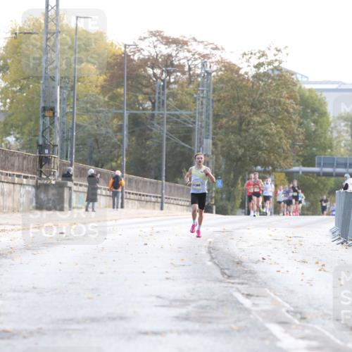 25.10.2026 - hella hamburg halbmarathon Jannik Wohlers http://msf.ph/oto/10848004 25.10.2026 10:13:36 Lombardsbrücke  meine-sportfotos.de