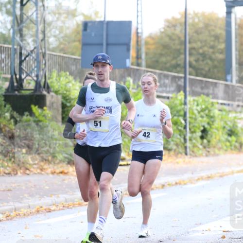 25.10.2026 - hella hamburg halbmarathon Jannik Wohlers http://msf.ph/oto/10848039 25.10.2026 10:14:02 Lombardsbrücke 30513, 11496, 43, 51, 42 meine-sportfotos.de