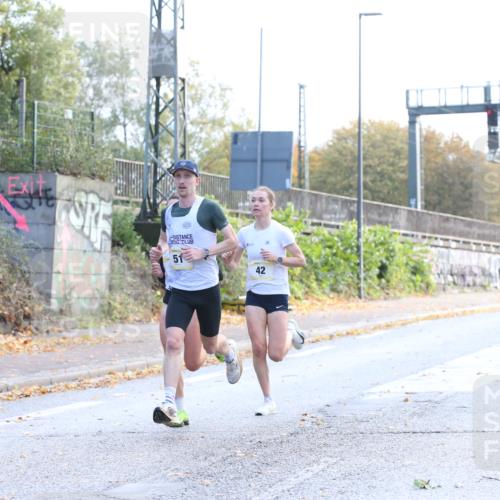 25.10.2026 - hella hamburg halbmarathon Jannik Wohlers http://msf.ph/oto/10848041 25.10.2026 10:14:02 Lombardsbrücke 11496, 30513, 43, 51, 42 meine-sportfotos.de