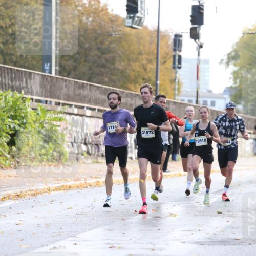 25.10.2026 - hella hamburg halbmarathon Jannik Wohlers http://msf.ph/oto/10848048 25.10.2026 10:14:04 Lombardsbrücke 30513, 11496, 43, 51, 42 meine-sportfotos.de