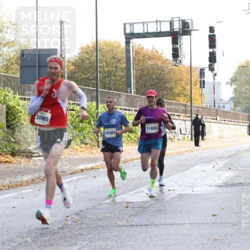 25.10.2026 - hella hamburg halbmarathon Jannik Wohlers http://msf.ph/oto/10848123 25.10.2026 10:14:34 Lombardsbrücke 35561, 34396, 33716, 40, 30965, 11655, 16361, 35048 meine-sportfotos.de
