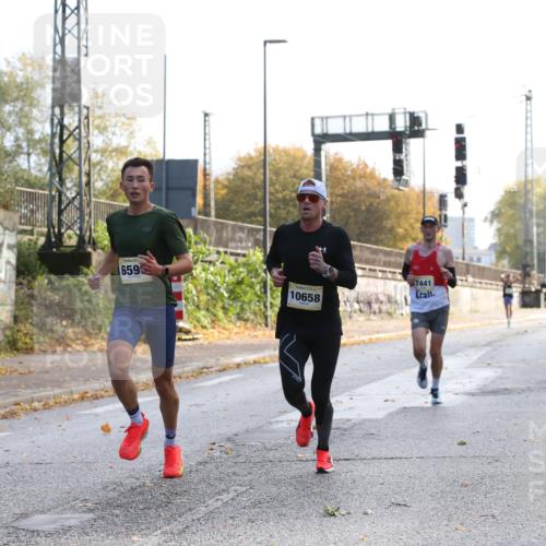 25.10.2026 - hella hamburg halbmarathon Jannik Wohlers http://msf.ph/oto/10848142 25.10.2026 10:14:47 Lombardsbrücke 10658, 6590, 7441 meine-sportfotos.de