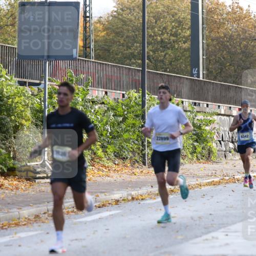 25.10.2026 - hella hamburg halbmarathon Jannik Wohlers http://msf.ph/oto/10848176 25.10.2026 10:15:07 Lombardsbrücke 13398, 36367 meine-sportfotos.de