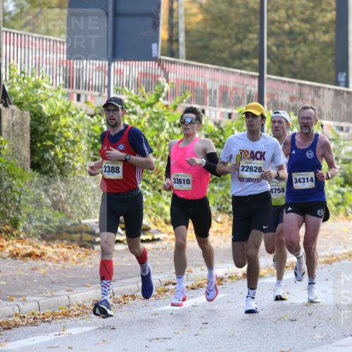 25.10.2026 - hella hamburg halbmarathon Jannik Wohlers http://msf.ph/oto/10848196 25.10.2026 10:15:13 Lombardsbrücke 22899, 6342, 22628, 34314, 3388, 33610 meine-sportfotos.de