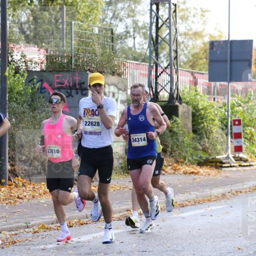 25.10.2026 - hella hamburg halbmarathon Jannik Wohlers http://msf.ph/oto/10848208 25.10.2026 10:15:15 Lombardsbrücke 6342, 34314, 3388, 33610, 22628, 34758 meine-sportfotos.de