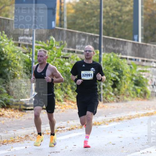 25.10.2026 - hella hamburg halbmarathon Jannik Wohlers http://msf.ph/oto/10848237 25.10.2026 10:15:26 Lombardsbrücke 21049, 20014, 25044, 10985, 10760, 3745, 21386, 32091 meine-sportfotos.de