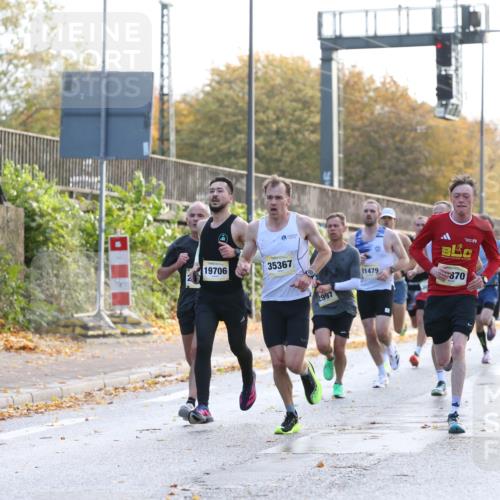 25.10.2026 - hella hamburg halbmarathon Jannik Wohlers http://msf.ph/oto/10848251 25.10.2026 10:15:35 Lombardsbrücke 32679, 35367, 19706, 20045, 2997, 30870 meine-sportfotos.de