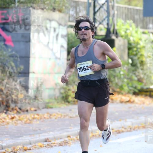 25.10.2026 - hella hamburg halbmarathon Jannik Wohlers http://msf.ph/oto/10848290 25.10.2026 10:15:49 Lombardsbrücke 33007, 17621, 35621 meine-sportfotos.de