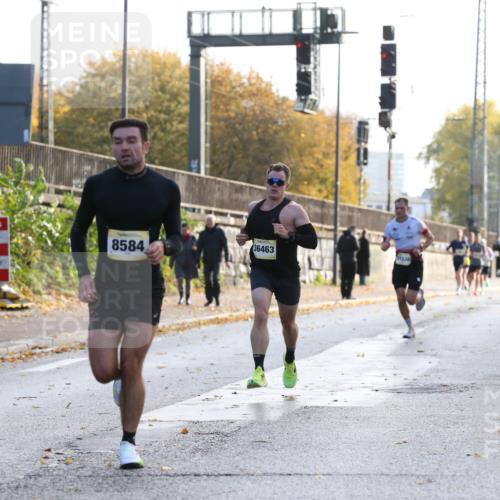 25.10.2026 - hella hamburg halbmarathon Jannik Wohlers http://msf.ph/oto/10848304 25.10.2026 10:15:54 Lombardsbrücke 35621, 34164, 8584, 36463 meine-sportfotos.de