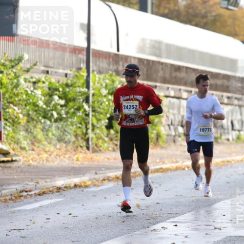 25.10.2026 - hella hamburg halbmarathon Jannik Wohlers http://msf.ph/oto/10848427 25.10.2026 10:16:35 Lombardsbrücke 36317 meine-sportfotos.de