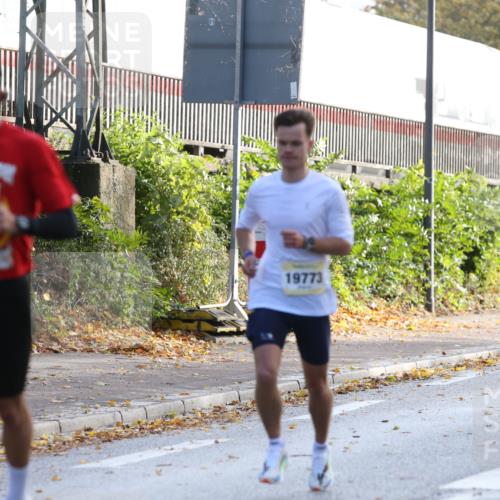 25.10.2026 - hella hamburg halbmarathon Jannik Wohlers http://msf.ph/oto/10848436 25.10.2026 10:16:38 Lombardsbrücke 19773 meine-sportfotos.de