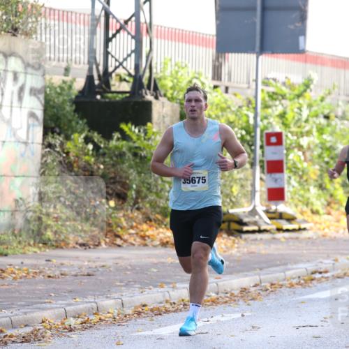 25.10.2026 - hella hamburg halbmarathon Jannik Wohlers http://msf.ph/oto/10848458 25.10.2026 10:16:47 Lombardsbrücke 3452, 36425, 35675 meine-sportfotos.de
