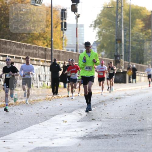 25.10.2026 - hella hamburg halbmarathon Jannik Wohlers http://msf.ph/oto/10848508 25.10.2026 10:17:10 Lombardsbrücke 36439, 13052, 30218, 30331, 1999 meine-sportfotos.de