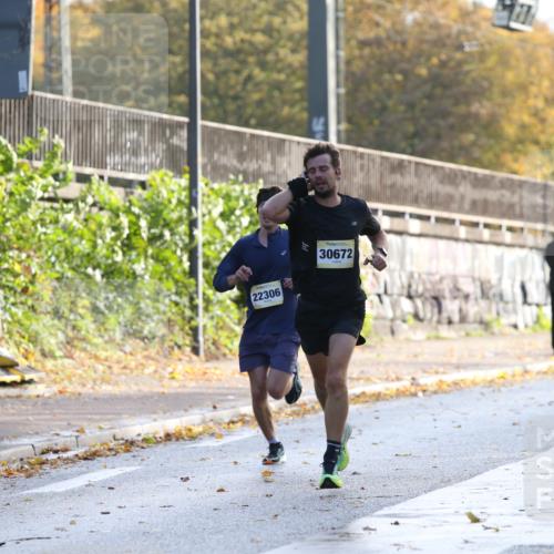 25.10.2026 - hella hamburg halbmarathon Jannik Wohlers http://msf.ph/oto/10848568 25.10.2026 10:17:32 Lombardsbrücke 11507, 33421, 30672, 7855 meine-sportfotos.de