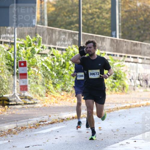 25.10.2026 - hella hamburg halbmarathon Jannik Wohlers http://msf.ph/oto/10848574 25.10.2026 10:17:32 Lombardsbrücke 11507, 33421, 30672, 7855 meine-sportfotos.de