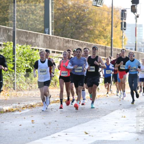 25.10.2026 - hella hamburg halbmarathon Jannik Wohlers http://msf.ph/oto/10848588 25.10.2026 10:17:39 Lombardsbrücke 22306, 7781 meine-sportfotos.de