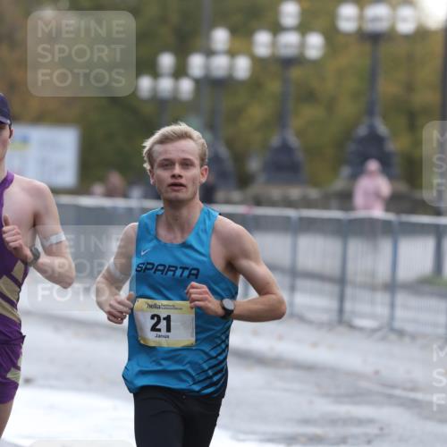 25.10.2026 - hella hamburg halbmarathon Antke Förster http://msf.ph/oto/10856037 25.10.2026 10:09:26 Lombardsbrücke 21, 33715 meine-sportfotos.de