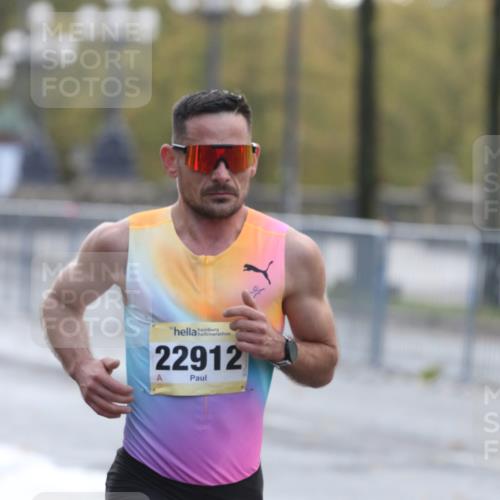25.10.2026 - hella hamburg halbmarathon Antke Förster http://msf.ph/oto/10856062 25.10.2026 10:10:25 Lombardsbrücke 22912 meine-sportfotos.de
