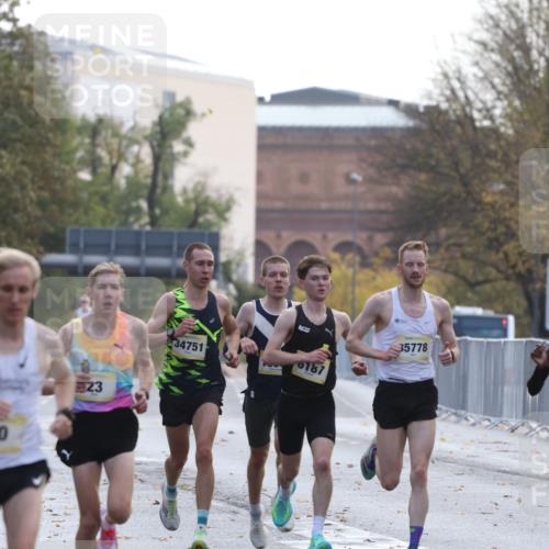 25.10.2026 - hella hamburg halbmarathon Antke Förster http://msf.ph/oto/10856069 25.10.2026 10:10:51 Lombardsbrücke 20, 23, 16804, 6187, 31, 46, 35778, 34751, 34074 meine-sportfotos.de