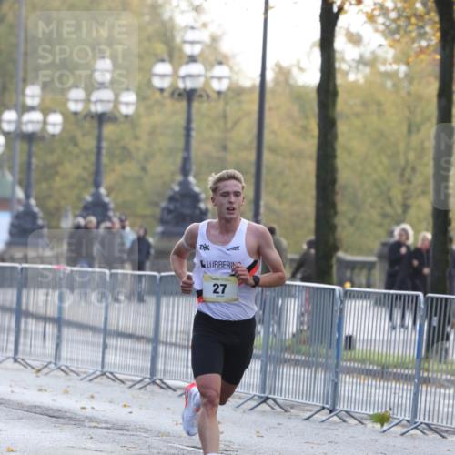 25.10.2026 - hella hamburg halbmarathon Antke Förster http://msf.ph/oto/10856136 25.10.2026 10:11:34 Lombardsbrücke 27 meine-sportfotos.de