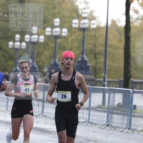 25.10.2026 - hella hamburg halbmarathon Antke Förster http://msf.ph/oto/10856193 25.10.2026 10:12:40 Lombardsbrücke 26, 30088, 41 meine-sportfotos.de