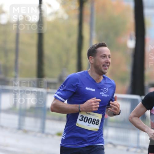 25.10.2026 - hella hamburg halbmarathon Antke Förster http://msf.ph/oto/10856202 25.10.2026 10:12:42 Lombardsbrücke 26, 30088, 41 meine-sportfotos.de