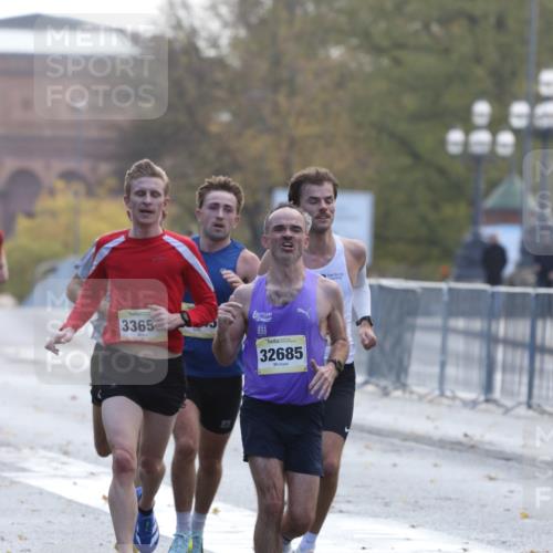 25.10.2026 - hella hamburg halbmarathon Antke Förster http://msf.ph/oto/10856239 25.10.2026 10:13:20 Lombardsbrücke 11070, 24545, 33968, 33657, 32685, 35590 meine-sportfotos.de