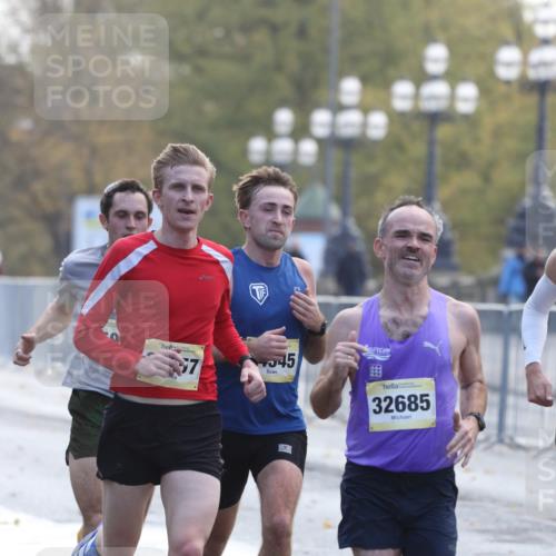 25.10.2026 - hella hamburg halbmarathon Antke Förster http://msf.ph/oto/10856244 25.10.2026 10:13:22 Lombardsbrücke 24545, 33657, 33968, 32685, 35590 meine-sportfotos.de