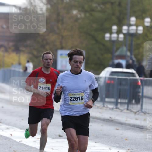 25.10.2026 - hella hamburg halbmarathon Antke Förster http://msf.ph/oto/10856253 25.10.2026 10:13:26 Lombardsbrücke 35590, 22616, 21410 meine-sportfotos.de