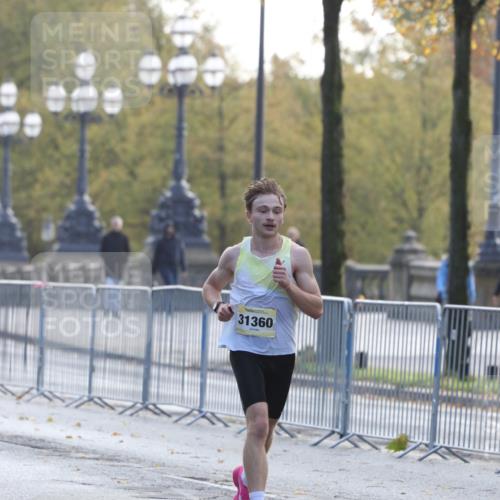 25.10.2026 - hella hamburg halbmarathon Antke Förster http://msf.ph/oto/10856274 25.10.2026 10:13:45 Lombardsbrücke 31360 meine-sportfotos.de