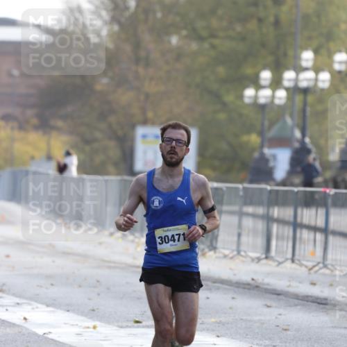 25.10.2026 - hella hamburg halbmarathon Antke Förster http://msf.ph/oto/10856355 25.10.2026 10:14:17 Lombardsbrücke 23197, 30471, 34723 meine-sportfotos.de