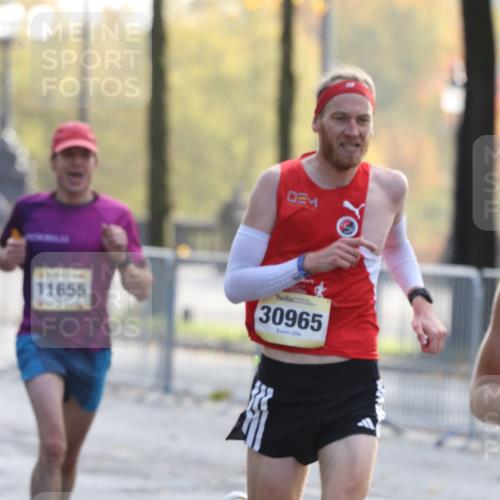 25.10.2026 - hella hamburg halbmarathon Antke Förster http://msf.ph/oto/10856407 25.10.2026 10:14:35 Lombardsbrücke 34396, 33716, 35561, 40, 30965, 11655, 16361, 35048 meine-sportfotos.de