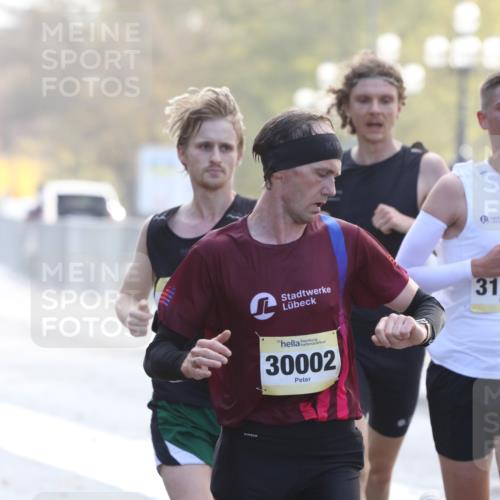 25.10.2026 - hella hamburg halbmarathon Antke Förster http://msf.ph/oto/10856455 25.10.2026 10:15:02 Lombardsbrücke 30002, 31330, 35254, 9804, 13398 meine-sportfotos.de