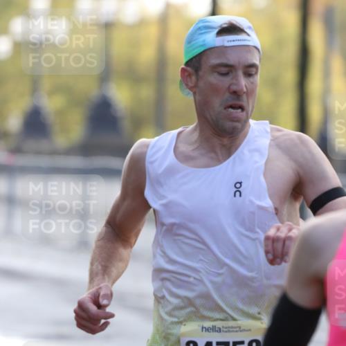 25.10.2026 - hella hamburg halbmarathon Antke Förster http://msf.ph/oto/10856504 25.10.2026 10:15:19 Lombardsbrücke 34758, 21049, 20014, 25044 meine-sportfotos.de