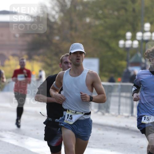 25.10.2026 - hella hamburg halbmarathon Antke Förster http://msf.ph/oto/10856567 25.10.2026 10:15:39 Lombardsbrücke 19706, 35367, 20045, 2997, 30870, 21479, 35006, 15218, 15879, 30034, 24366 meine-sportfotos.de