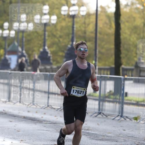 25.10.2026 - hella hamburg halbmarathon Antke Förster http://msf.ph/oto/10856591 25.10.2026 10:15:47 Lombardsbrücke 33007, 17621, 35621 meine-sportfotos.de