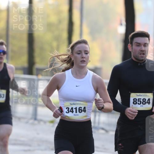 25.10.2026 - hella hamburg halbmarathon Antke Förster http://msf.ph/oto/10856617 25.10.2026 10:15:56 Lombardsbrücke 34164, 8584, 36463, 31336 meine-sportfotos.de