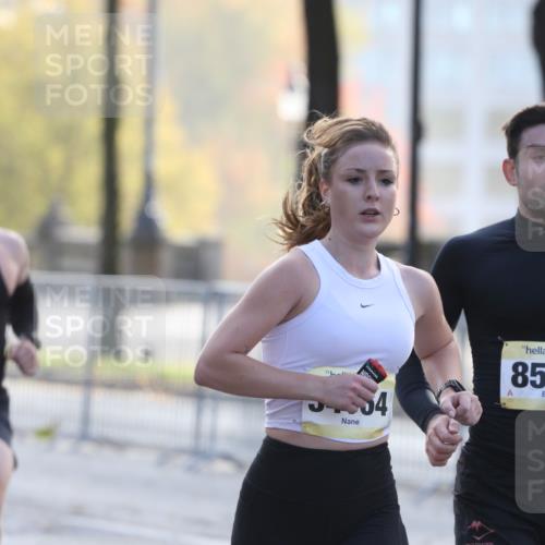 25.10.2026 - hella hamburg halbmarathon Antke Förster http://msf.ph/oto/10856620 25.10.2026 10:15:56 Lombardsbrücke 34164, 8584, 36463, 31336 meine-sportfotos.de
