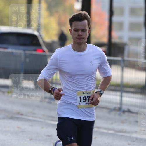 25.10.2026 - hella hamburg halbmarathon Antke Förster http://msf.ph/oto/10856720 25.10.2026 10:16:41 Lombardsbrücke 19773, 9713 meine-sportfotos.de