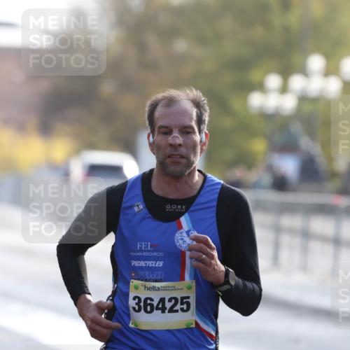 25.10.2026 - hella hamburg halbmarathon Antke Förster http://msf.ph/oto/10856740 25.10.2026 10:16:48 Lombardsbrücke 36425, 3452, 35675, 36108, 32551 meine-sportfotos.de