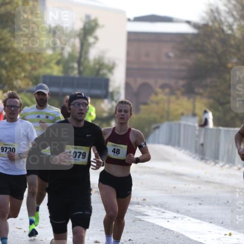 25.10.2026 - hella hamburg halbmarathon Antke Förster http://msf.ph/oto/10856767 25.10.2026 10:16:57 Lombardsbrücke 1079, 19917, 48, 9730, 1261 meine-sportfotos.de