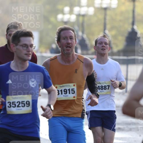 25.10.2026 - hella hamburg halbmarathon Antke Förster http://msf.ph/oto/10856907 25.10.2026 10:17:48 Lombardsbrücke 16135, 16136, 35658, 35259, 32527, 5776, 2658, 31915, 34887, 9842, 7772, 7773, 35314 meine-sportfotos.de