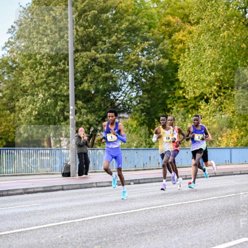 25.10.2026 - hella hamburg halbmarathon Dr. Thomas Lammeyer http://msf.ph/oto/11051940 25.10.2026 10:09:03 Kennedybrücke 1, 191, 3 meine-sportfotos.de