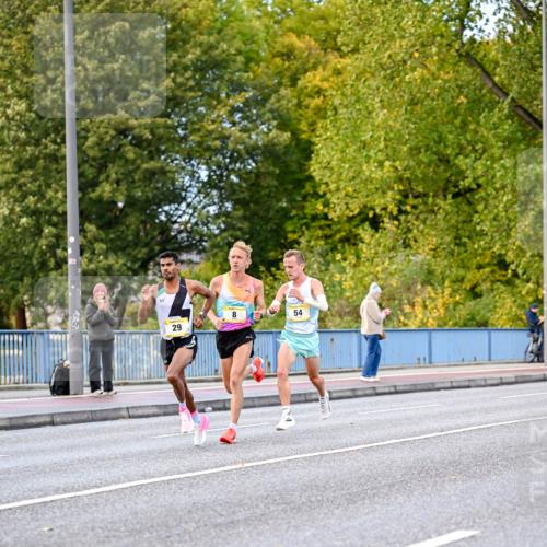25.10.2026 - hella hamburg halbmarathon Dr. Thomas Lammeyer http://msf.ph/oto/11051986 25.10.2026 10:09:06 Kennedybrücke 29, 54 meine-sportfotos.de