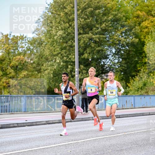 25.10.2026 - hella hamburg halbmarathon Dr. Thomas Lammeyer http://msf.ph/oto/11051993 25.10.2026 10:09:06 Kennedybrücke 8, 54 meine-sportfotos.de