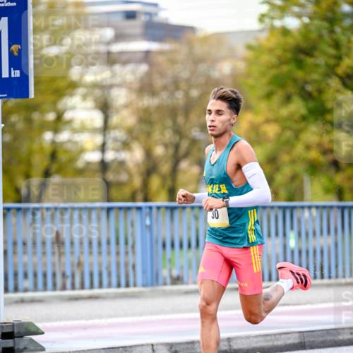 25.10.2026 - hella hamburg halbmarathon Dr. Thomas Lammeyer http://msf.ph/oto/11052038 25.10.2026 10:09:37 Kennedybrücke 30, 150 meine-sportfotos.de