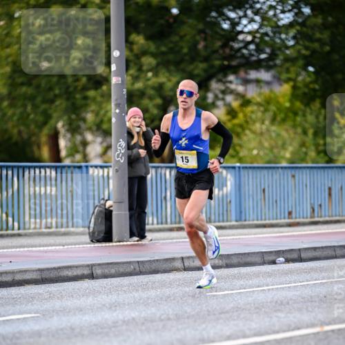 25.10.2026 - hella hamburg halbmarathon Dr. Thomas Lammeyer http://msf.ph/oto/11052086 25.10.2026 10:09:50 Kennedybrücke 9, 15 meine-sportfotos.de
