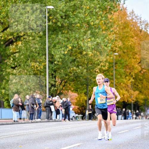 25.10.2026 - hella hamburg halbmarathon Dr. Thomas Lammeyer http://msf.ph/oto/11052158 25.10.2026 10:10:53 Kennedybrücke 21, 21, 33715 meine-sportfotos.de